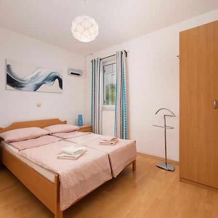 Ferienwohnung Elida Krk Town Exterior foto