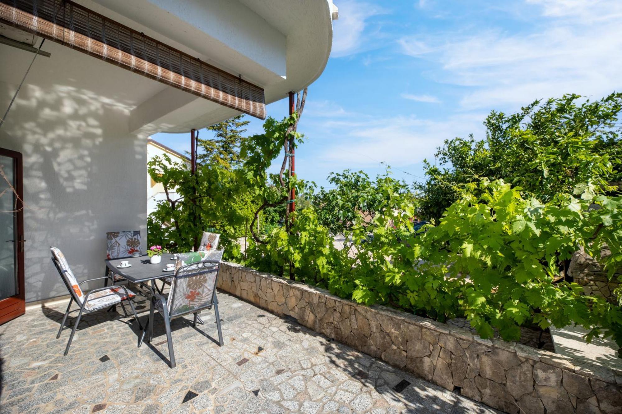 Ferienwohnung Elida Krk Town Exterior foto